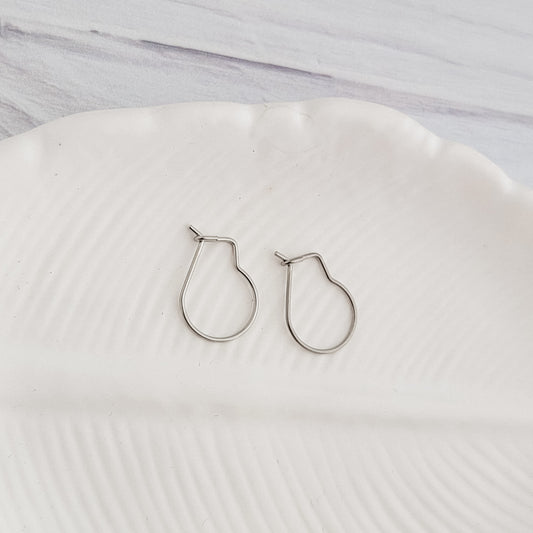 18mm Silver Stainless Steel Kidney Hook, 20 Pieces, Ear Wire #6