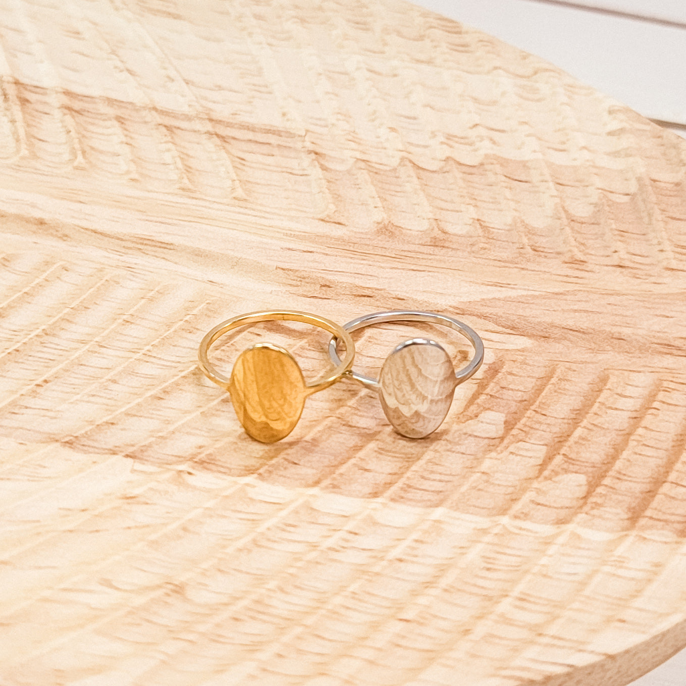 Centered Oval Ring (Silver or Gold, Sizes 6-10), 1 Total, Metal Blank #158