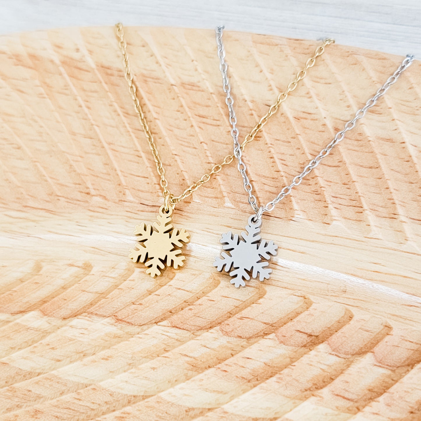 Snowflake Necklace (Silver or Gold), 1 Total, Metal Blank #181