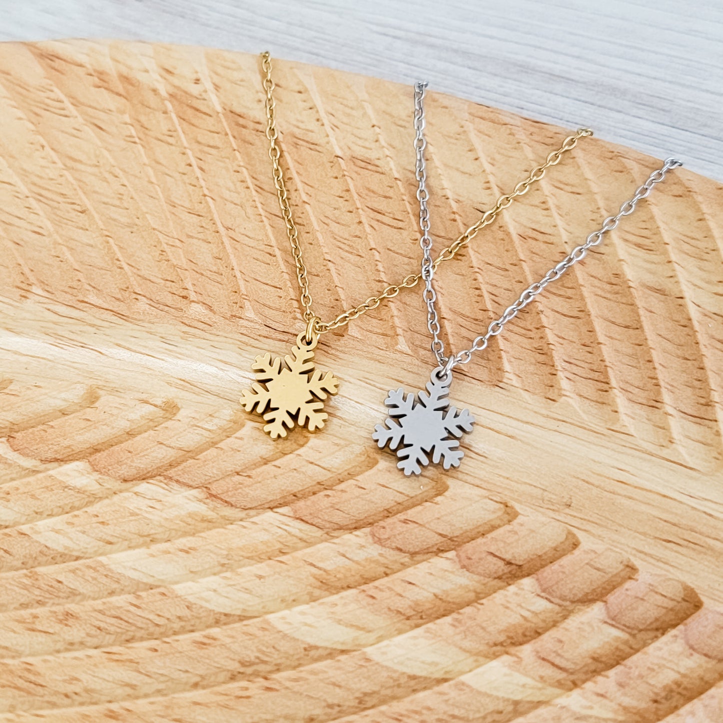 Snowflake Necklace (Silver or Gold), 1 Total, Metal Blank #181