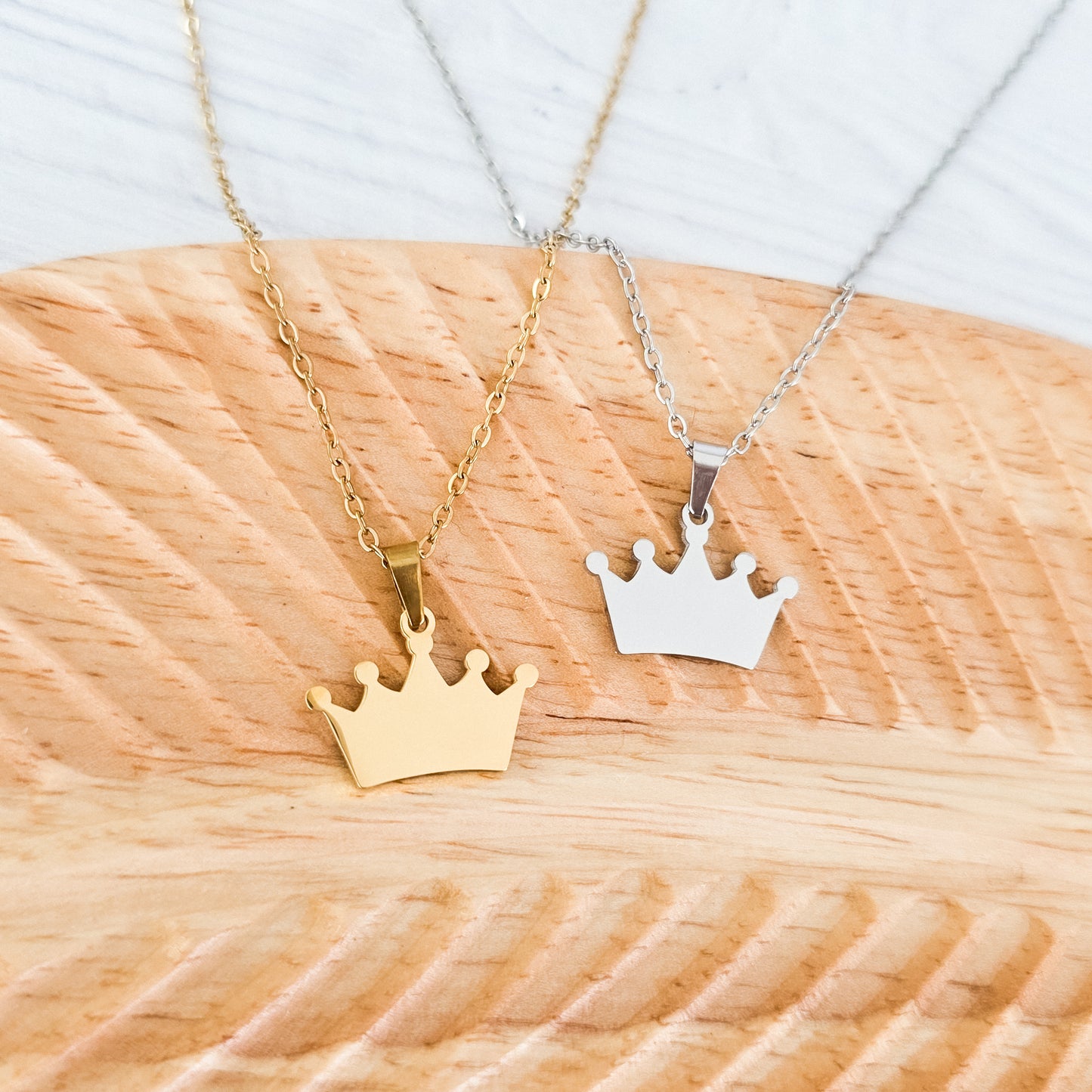 Crown Pendant Necklace (Silver or Gold), 1 Total, Metal Blank #195