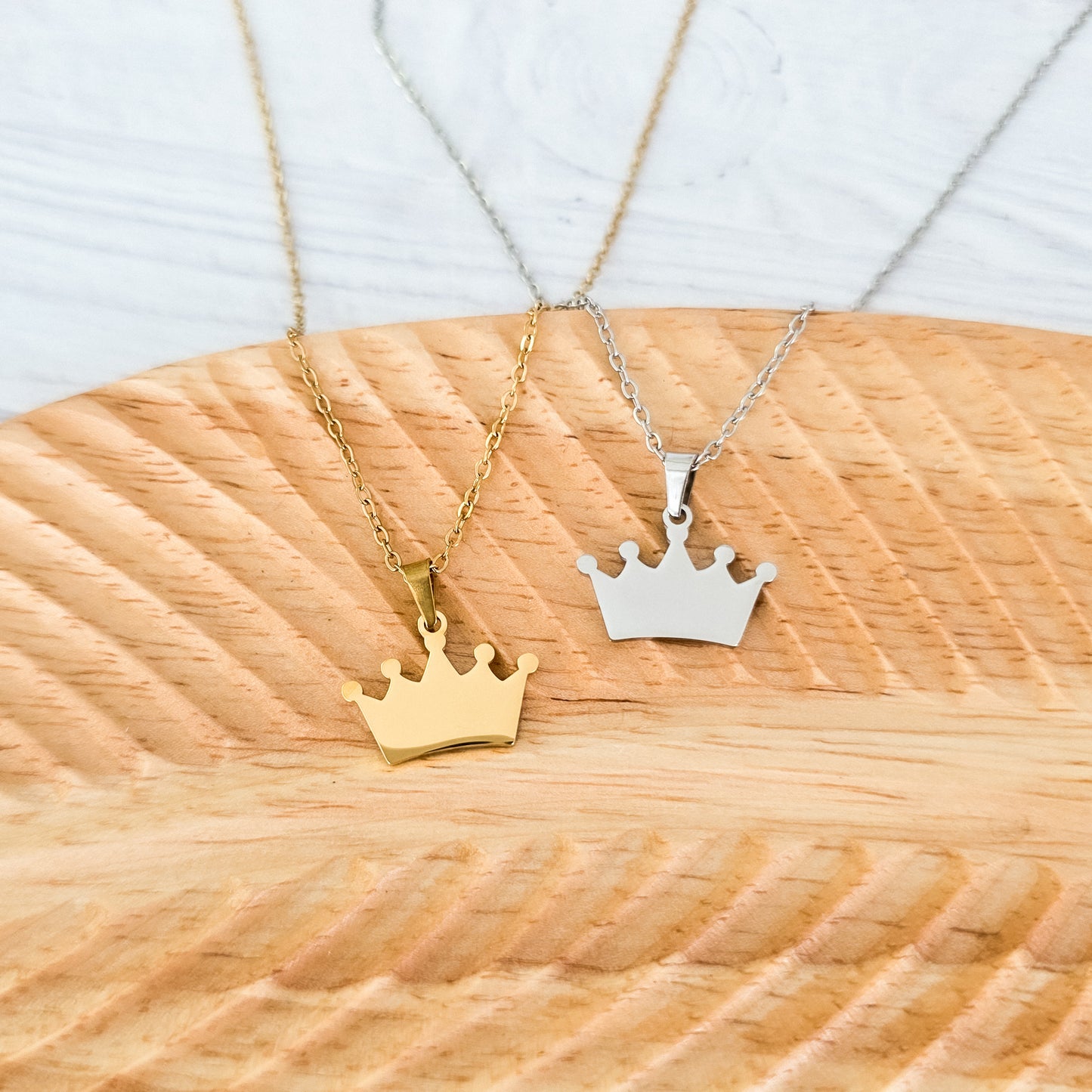 Crown Pendant Necklace (Silver or Gold), 1 Total, Metal Blank #195