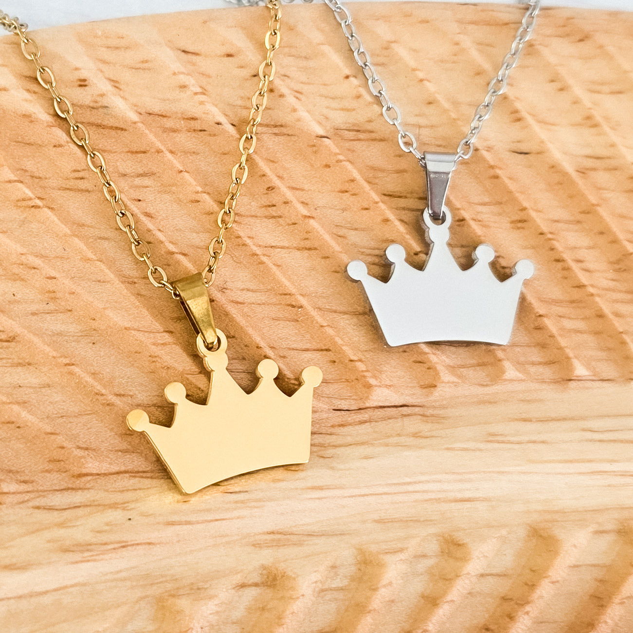 Crown Pendant Necklace (Silver or Gold), 1 Total, Metal Blank #195