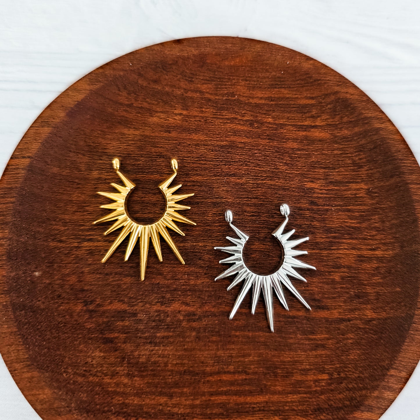 Sunrise Stainless Steel Pendant (Silver or Gold), 10 Pieces, Charm #2