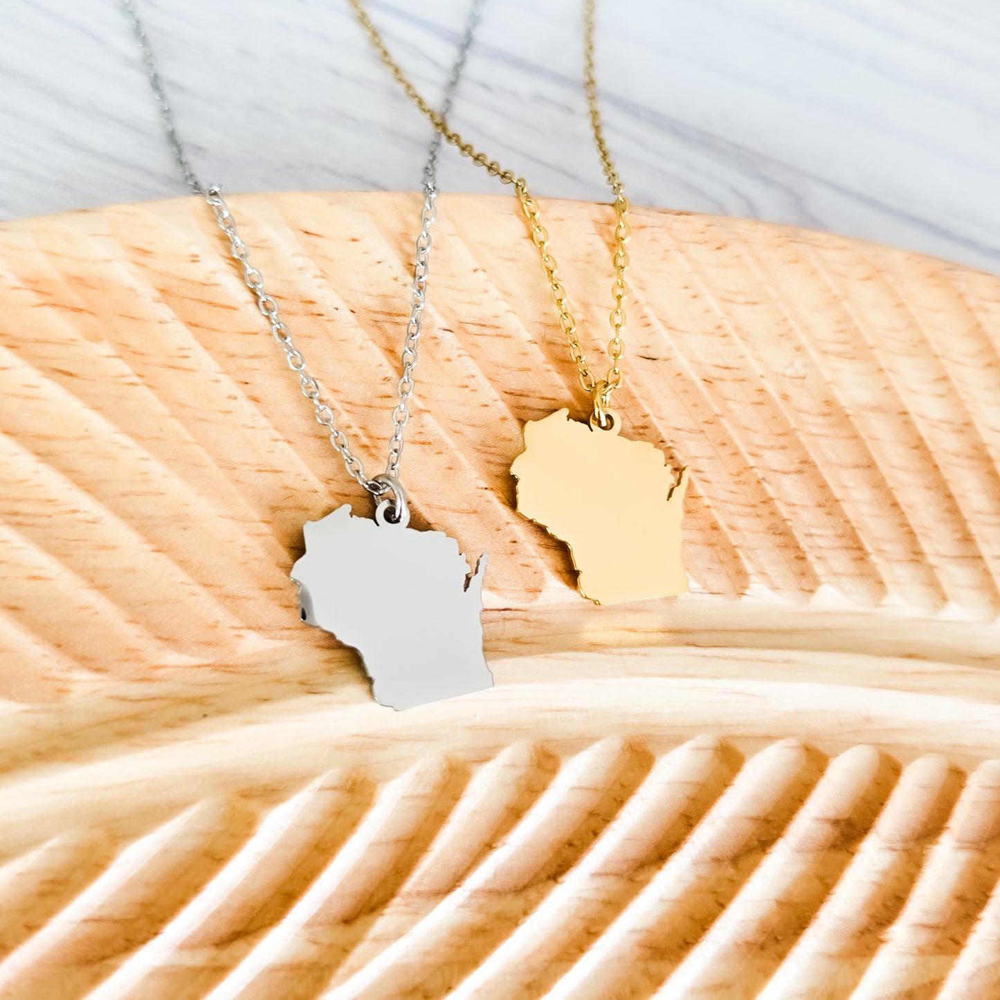 Wisconsin Pendant Necklace (Silver or Gold), 1 Total, Metal Blank #208