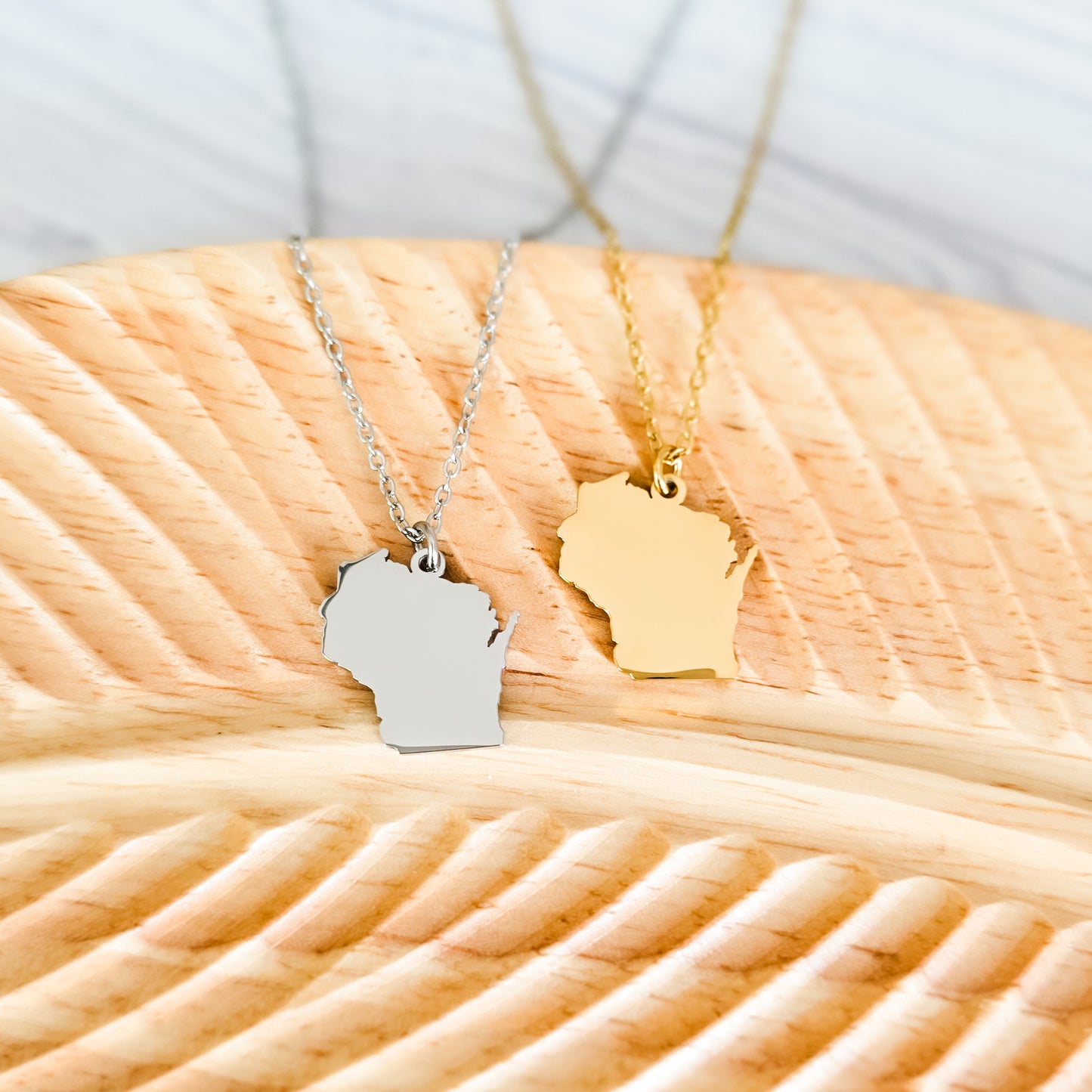 Wisconsin Pendant Necklace (Silver or Gold), 1 Total, Metal Blank #208
