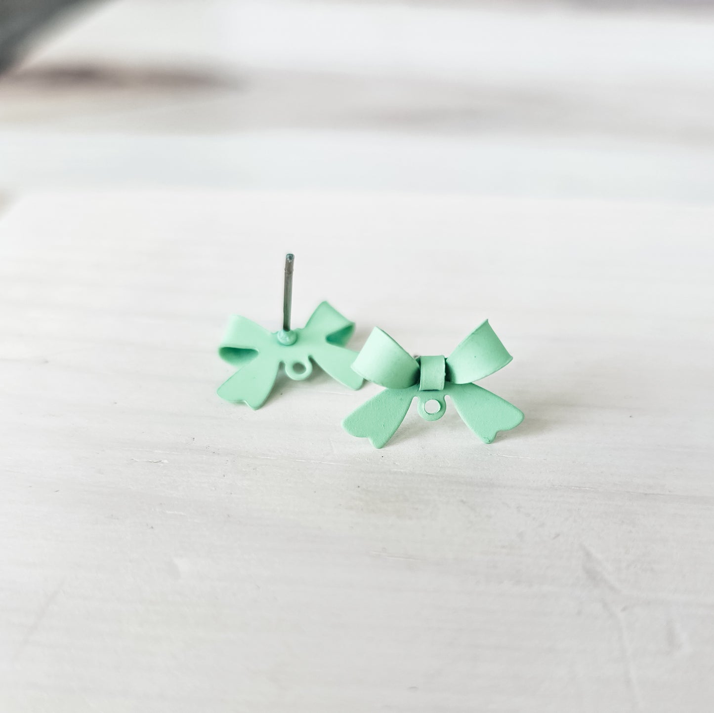 Mint Stainless Steel Bow Stud Connector, 10 Pieces, Bow #69