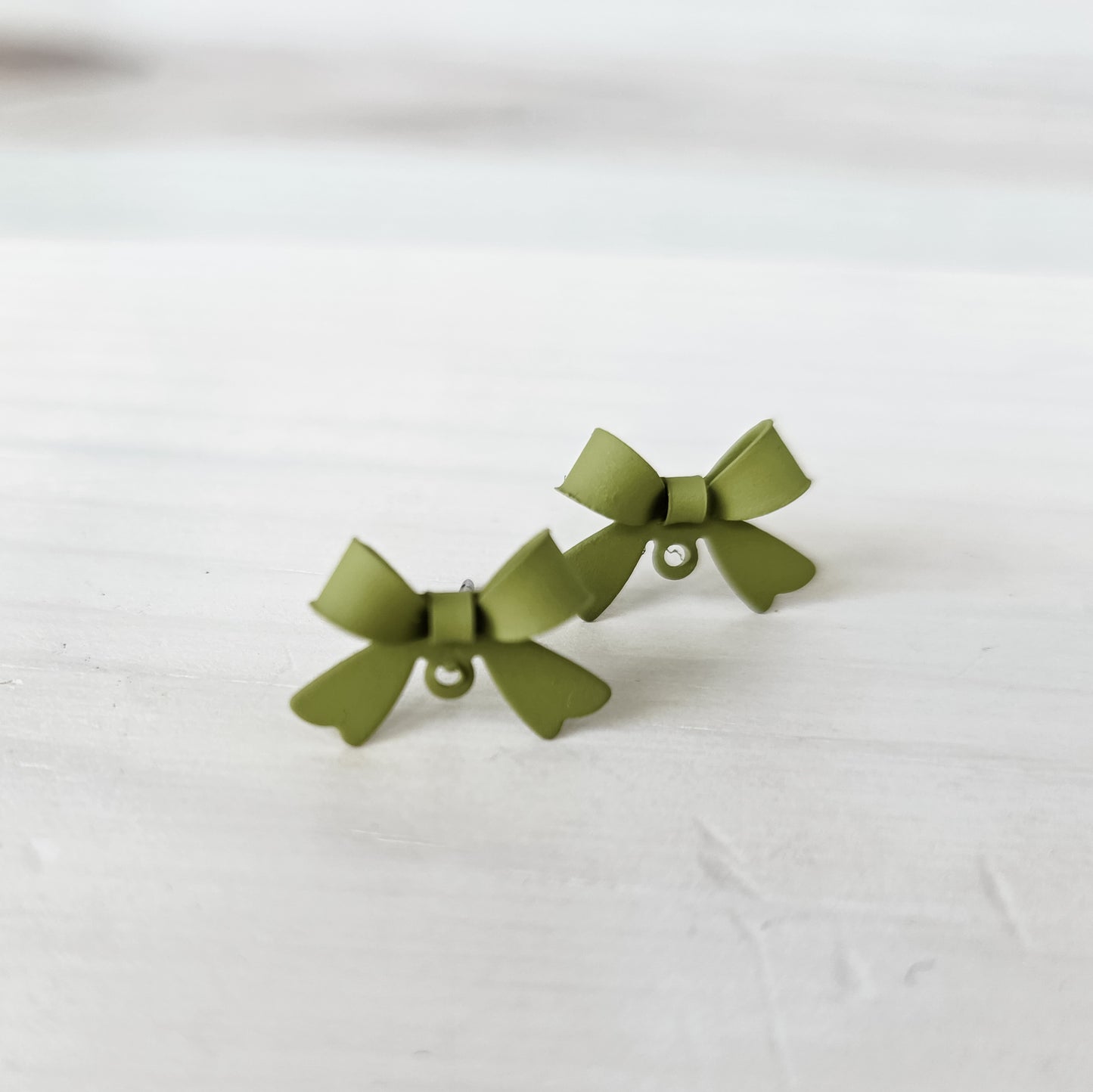 Olive Green Stainless Steel Bow Stud Connector, 10 Pieces, Bow #73