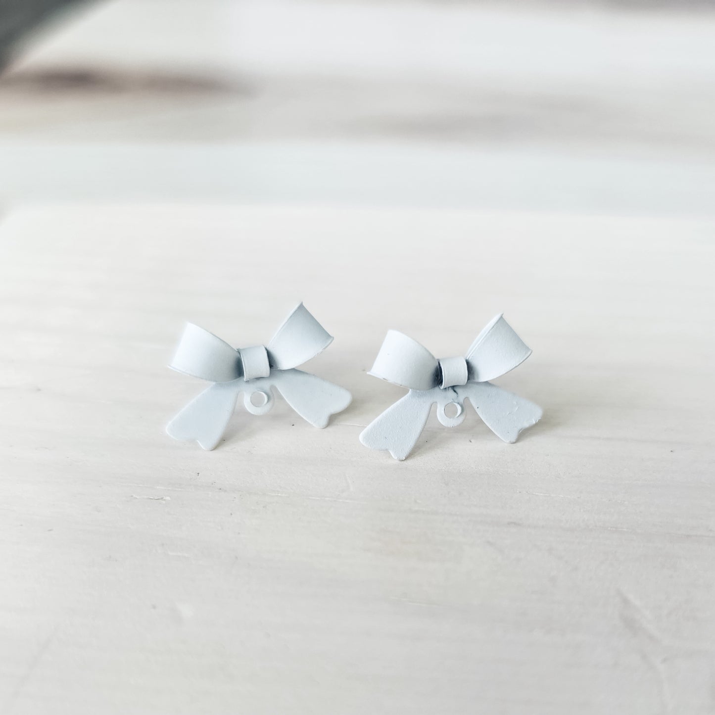 Bright White Stainless Steel Bow Stud Connector, 10 Pieces, Bow #48