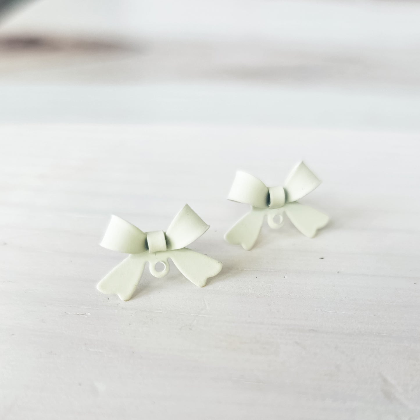 Ivory Stainless Steel Bow Stud Connector, 10 Pieces, Bow #58