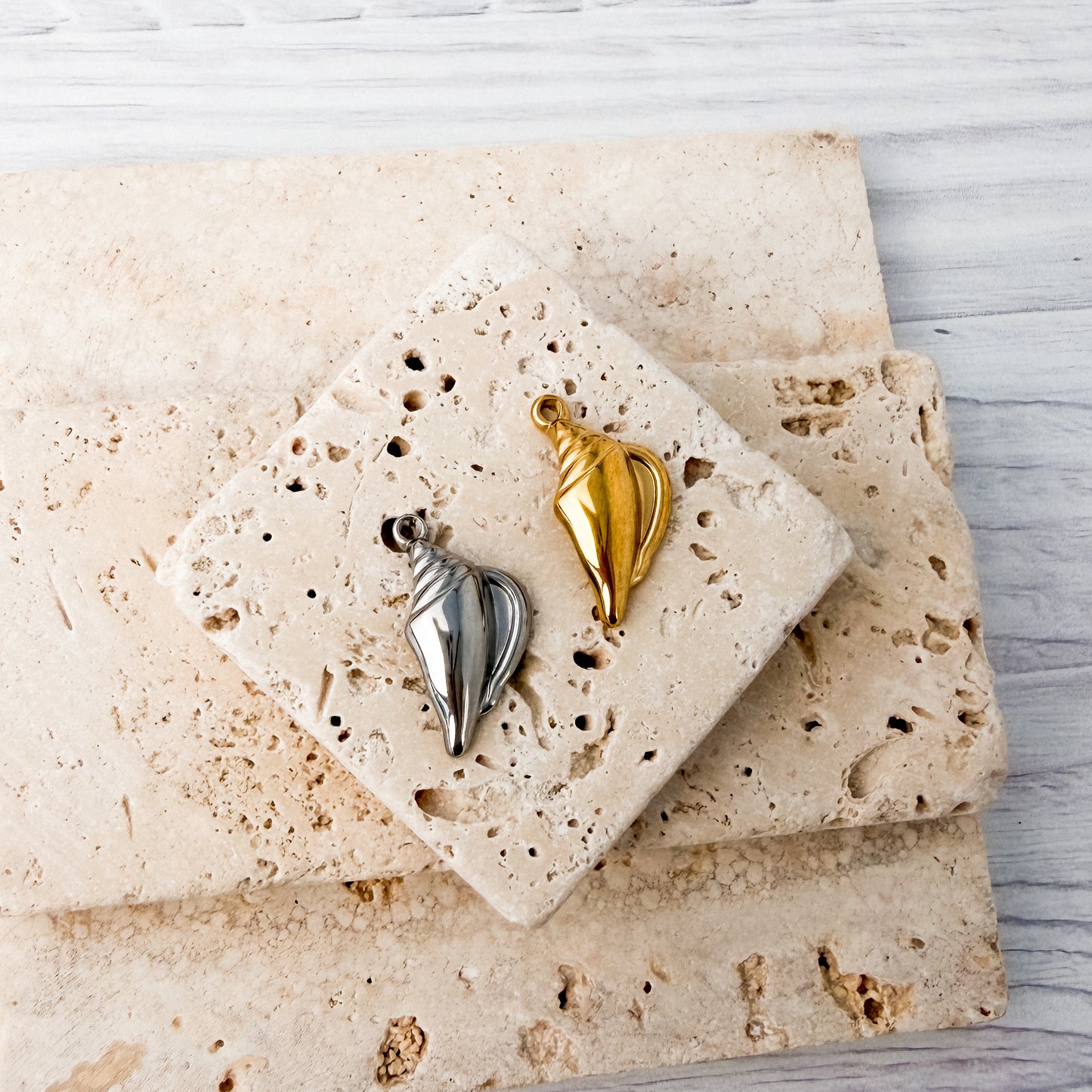 Conch Shell Stainless Steel Charm (Silver or Gold), 10 Pieces, Charm #123