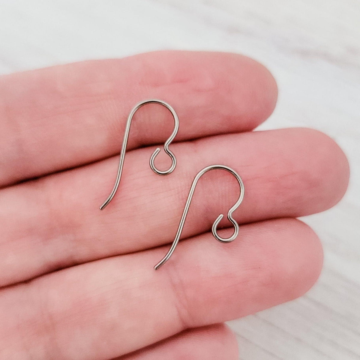 Grade 1 Titanium Ear Wires, 3mm Hole, 20 Pieces, Earring Hook #86