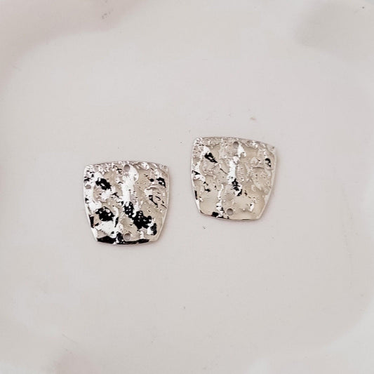 Silver Rounded Trapezoid 2-Hole Hammered Brass Connectors, 10 Pieces