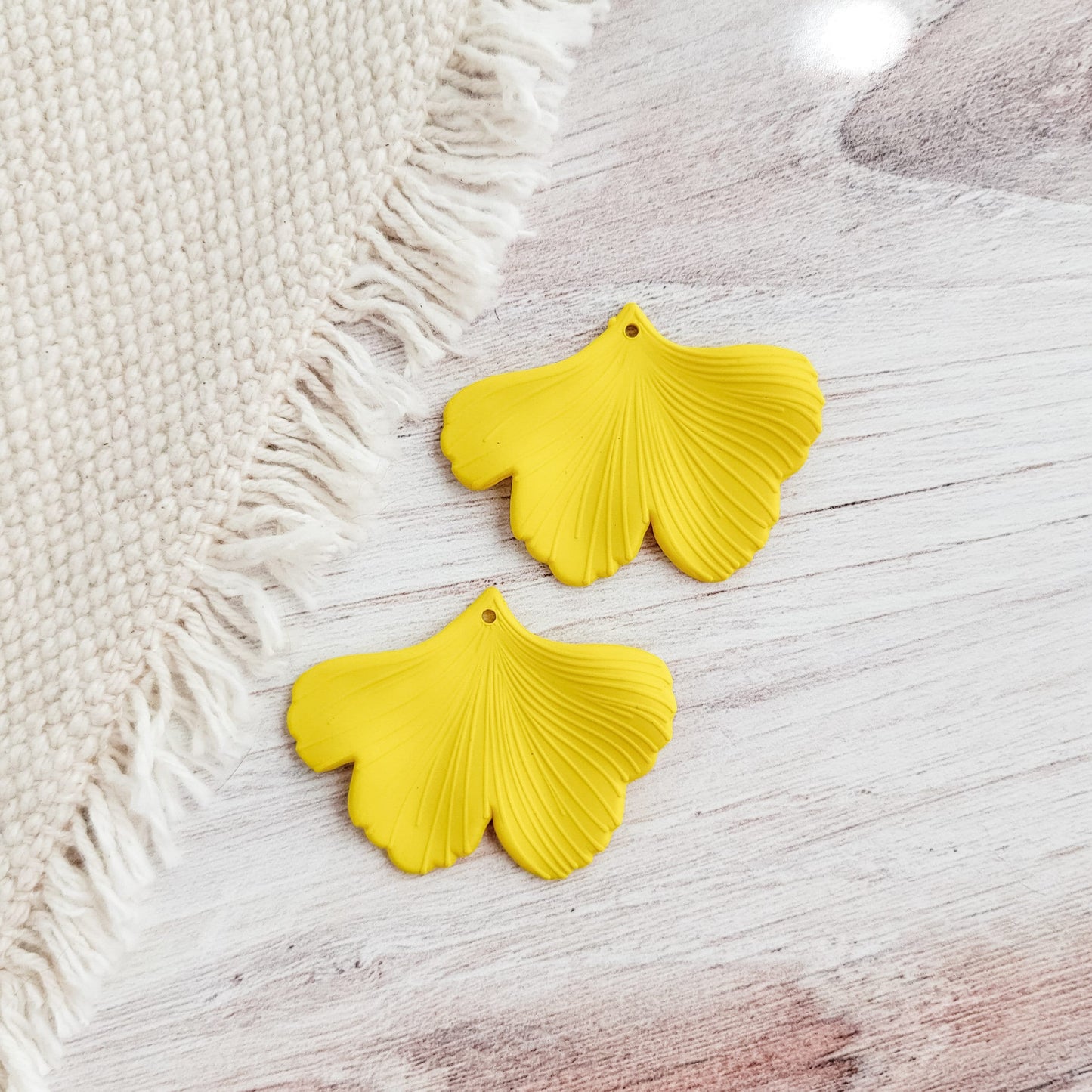 Bright Yellow Ginkgo Leaf Pendants, 10 Pieces, Ginkgo #7