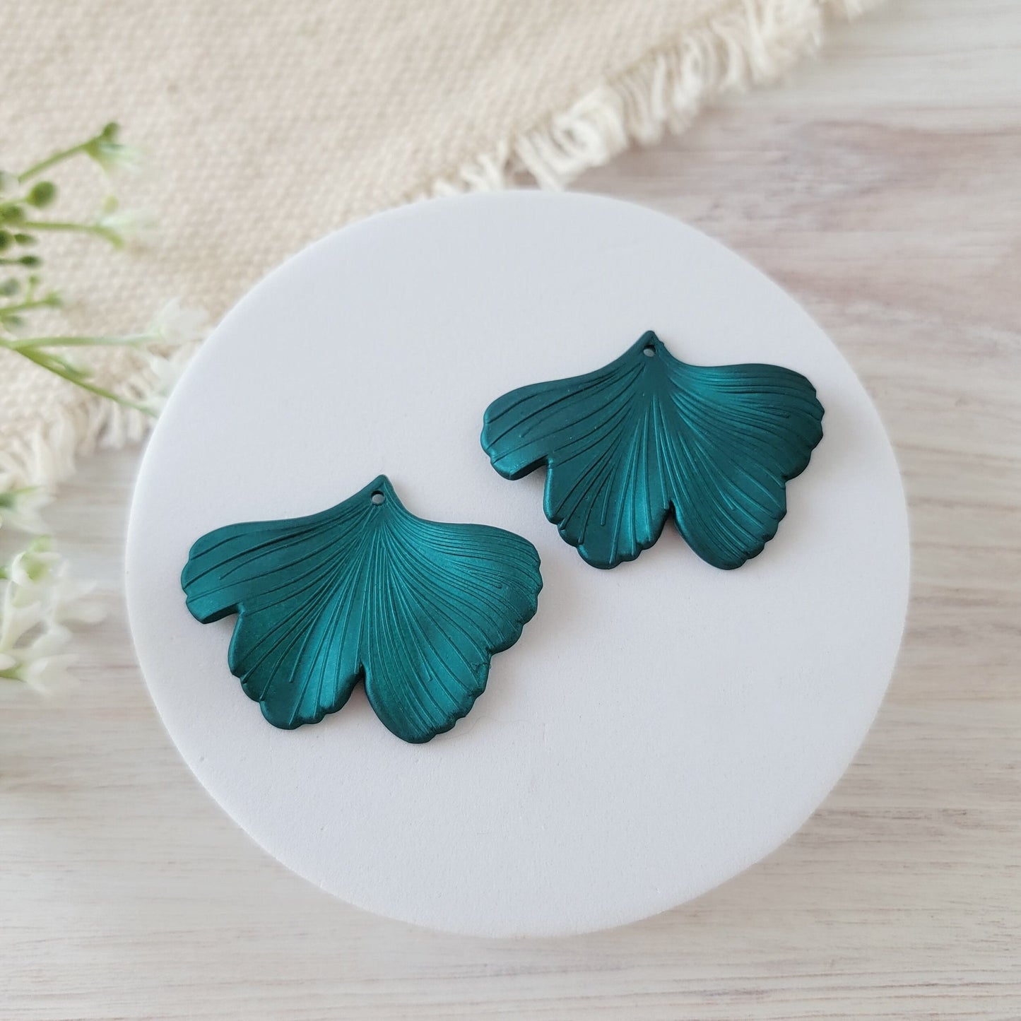 Satin Forest Green Ginkgo Leaf Pendants, 10 Pieces, Ginkgo #23
