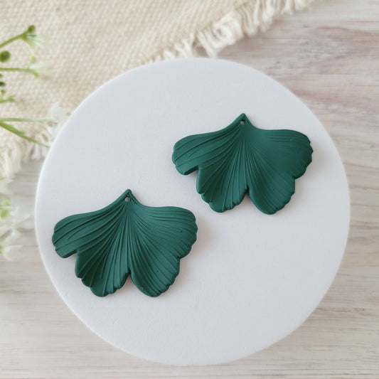 Hunter Green Ginkgo Leaf Pendants, 10 Pieces, Ginkgo #6