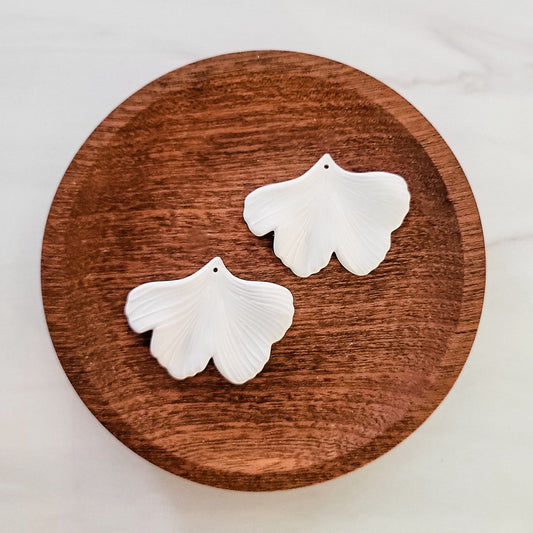 Bright White Ginkgo Leaf Pendants, 10 Pieces, Ginkgo #14