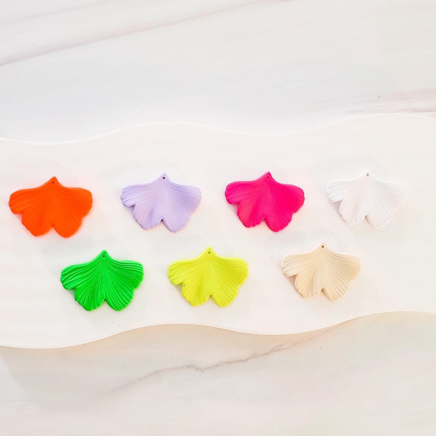 Bright White Ginkgo Leaf Pendants, 10 Pieces, Ginkgo #14