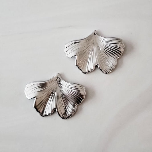 Metallic Silver Ginkgo Leaf Pendants, 10 Pieces, Ginkgo #28