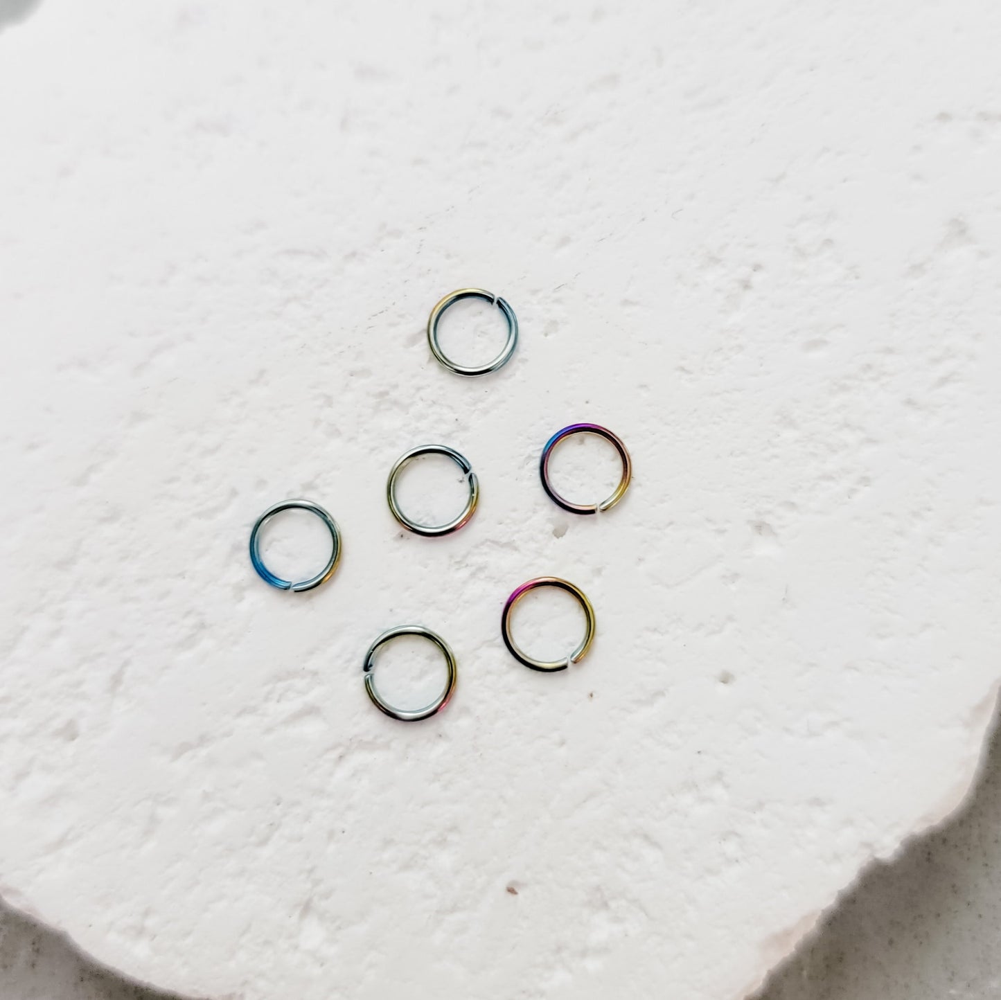 Rainbow 5mm Round Stainless Steel Jump Rings, 100 Pieces