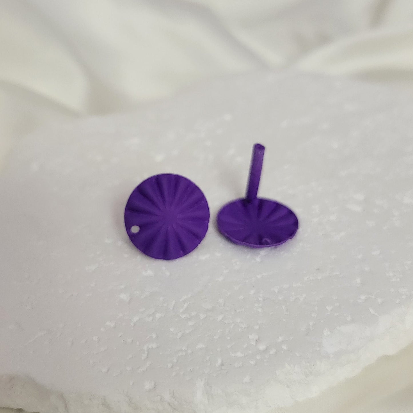 ROYAL PURPLE Starburst Circle Stud Connectors (17 mm), 10 Pieces, Stud #201
