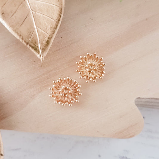 Regular Gold Brass Flower Center (12mm Stamen, No Hole), 10 Pieces