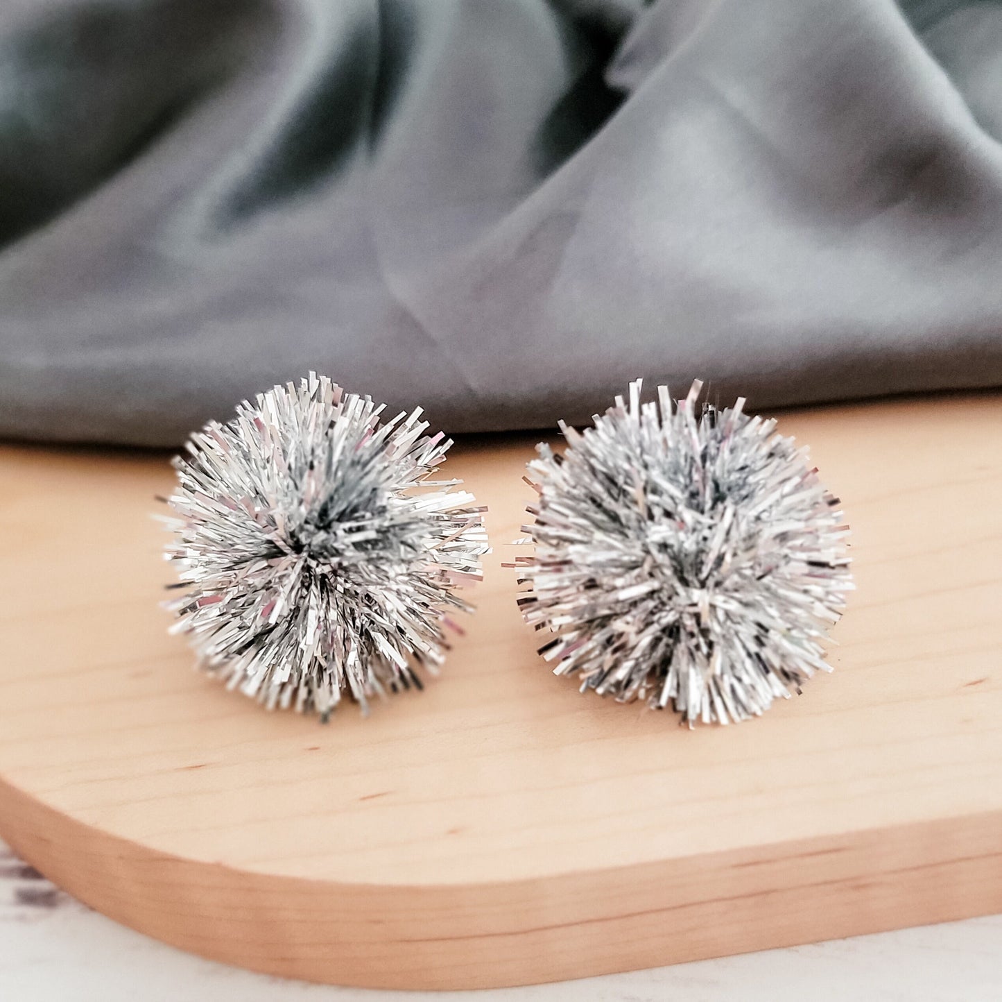 Silver Tinsel 30mm Large Stud Topper, 1 Pair