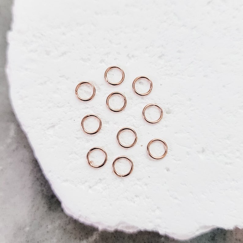 Soft Rose Gold 4mm Round Stainless Steel Jump Rings, 100 Pieces