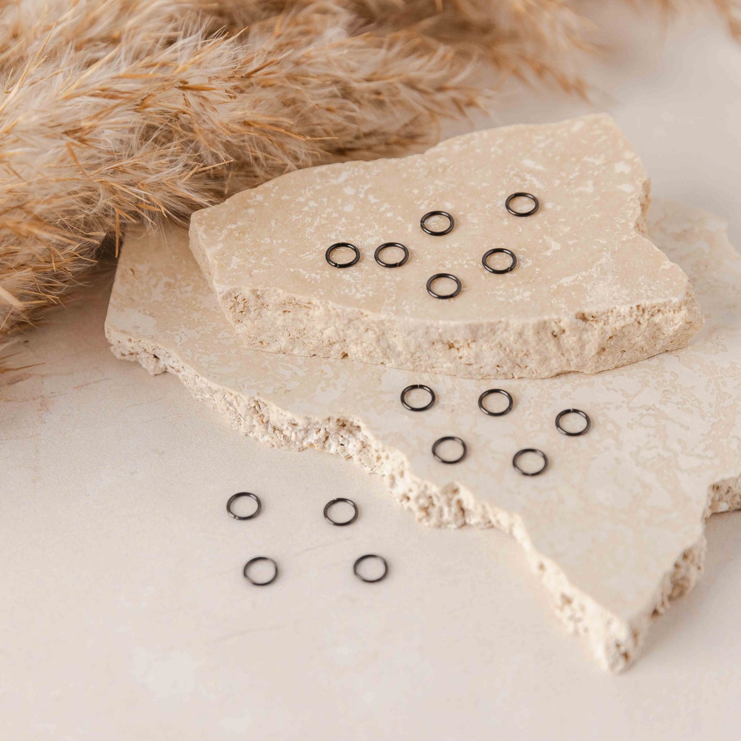 Black 5mm Round Stainless Steel Jump Rings, 100 Pieces