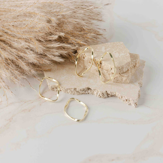 Small Gold Oval Twisted Linking Rings, 10 Pieces