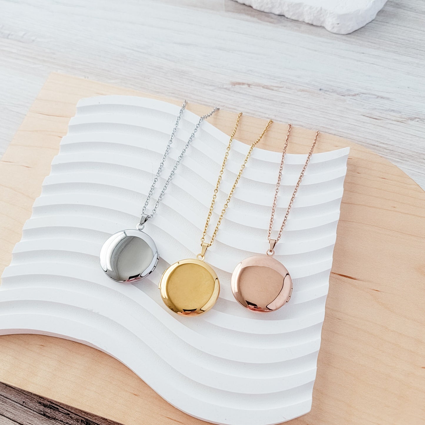 Round Locket Necklace (Silver, Gold, or Rose Gold), 1 Total, Metal Blank #10