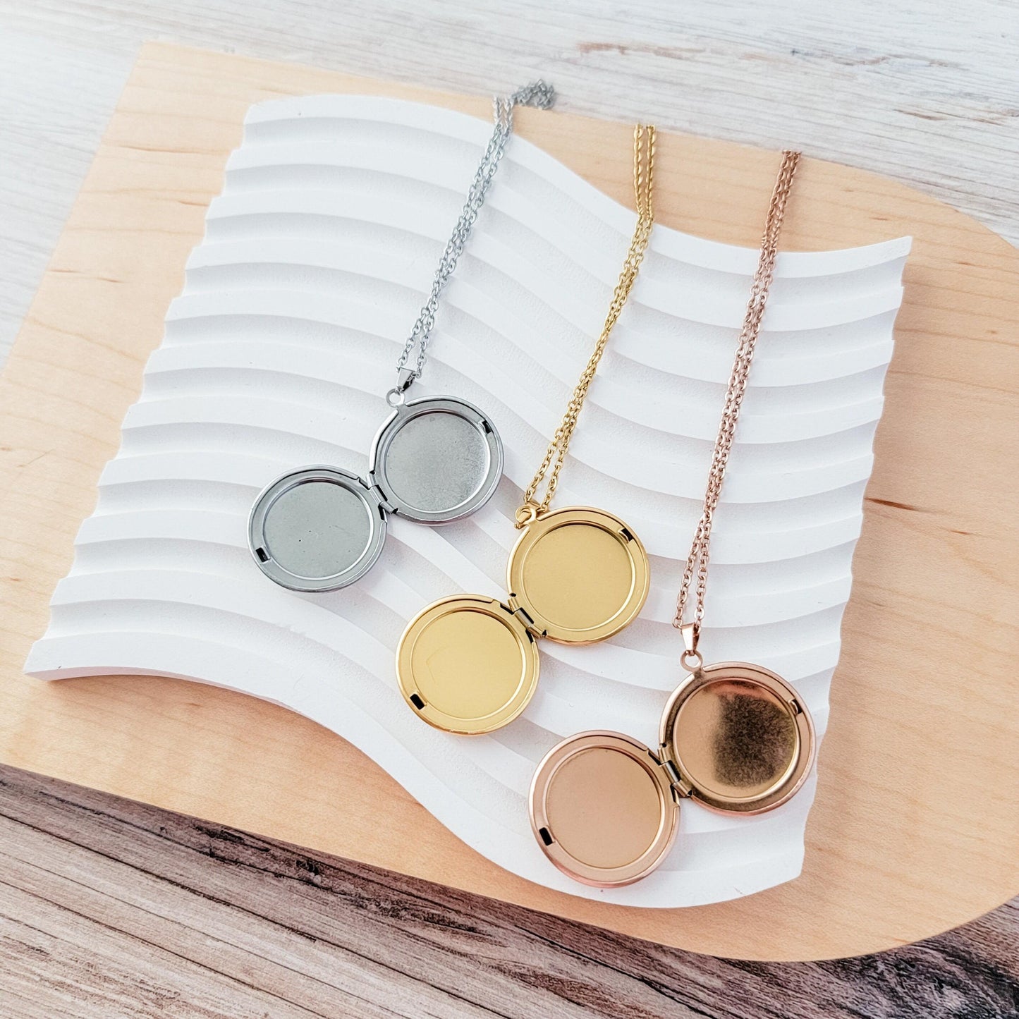 Round Locket Necklace (Silver, Gold, or Rose Gold), 1 Total, Metal Blank #10