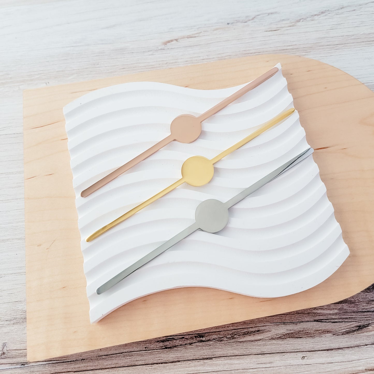 Flat Bangle Blank with Centered Circle (Silver, Gold, or Rose Gold), 1 Total, Metal Blank #22