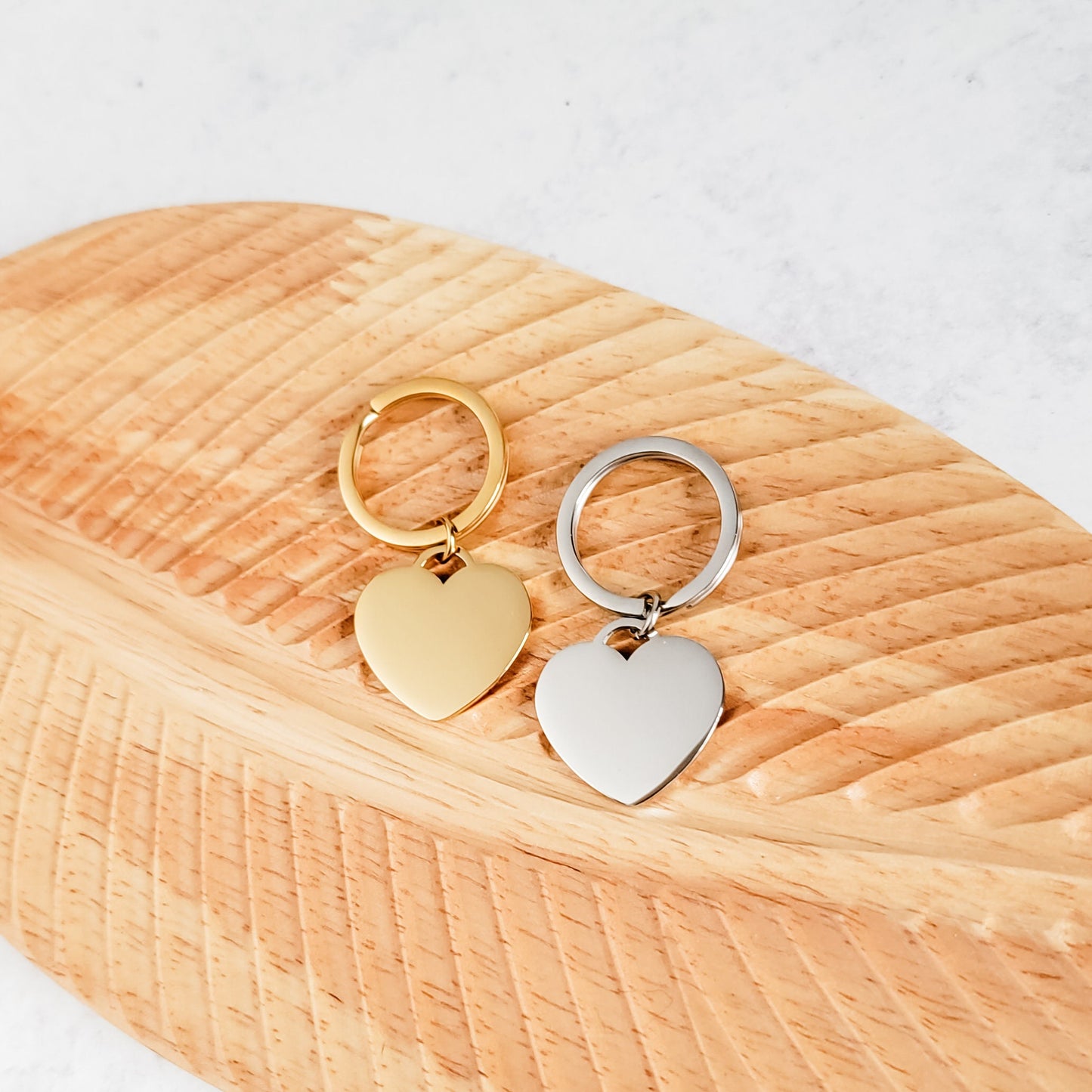 Centered Heart Keychain (Silver or Gold), 1 Piece Total, Metal Blank #38