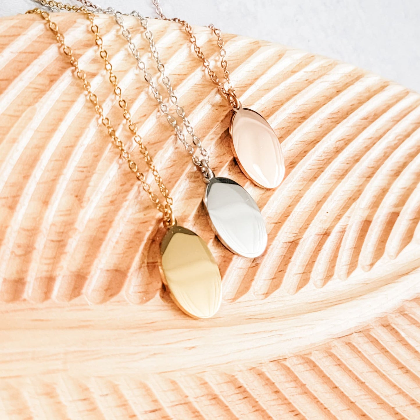 Oval Pendant Necklace (Silver, Gold, or Rose Gold), 1 Total, Metal Blank #40