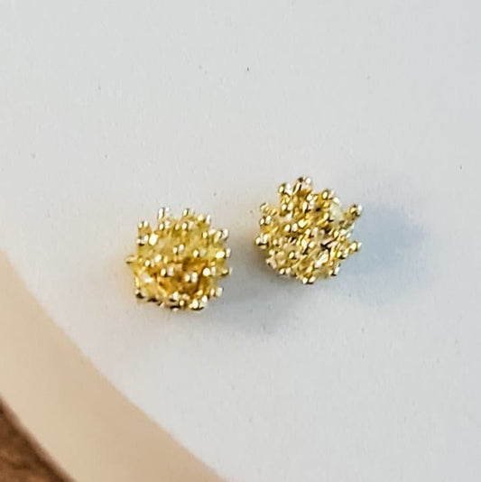 Petite Gold Brass Flower Center (6mm Stamen, No Hole), 10 Pieces