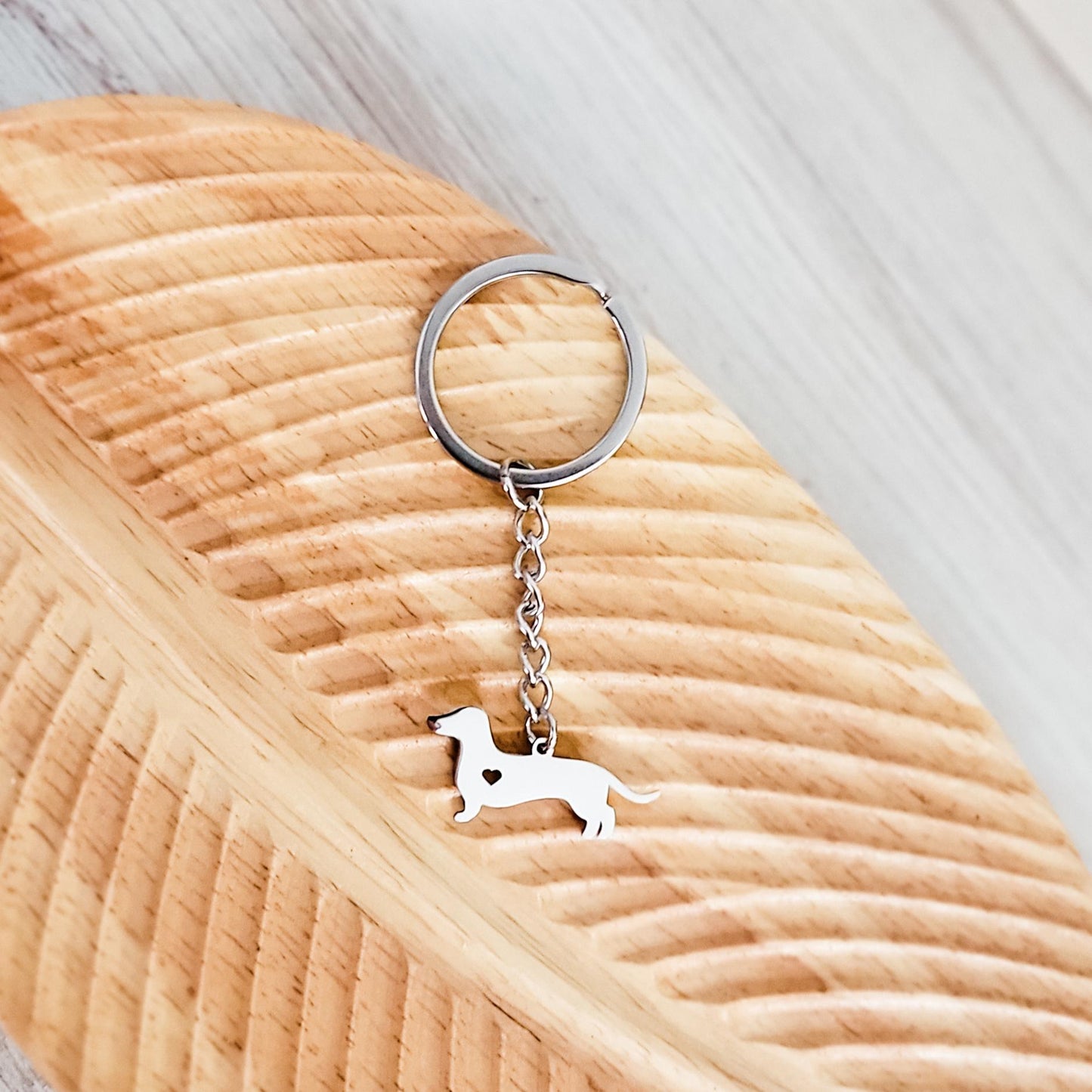 Dachshund Heart Pendant Keychain (Silver), 1 Total, Metal Blank #95