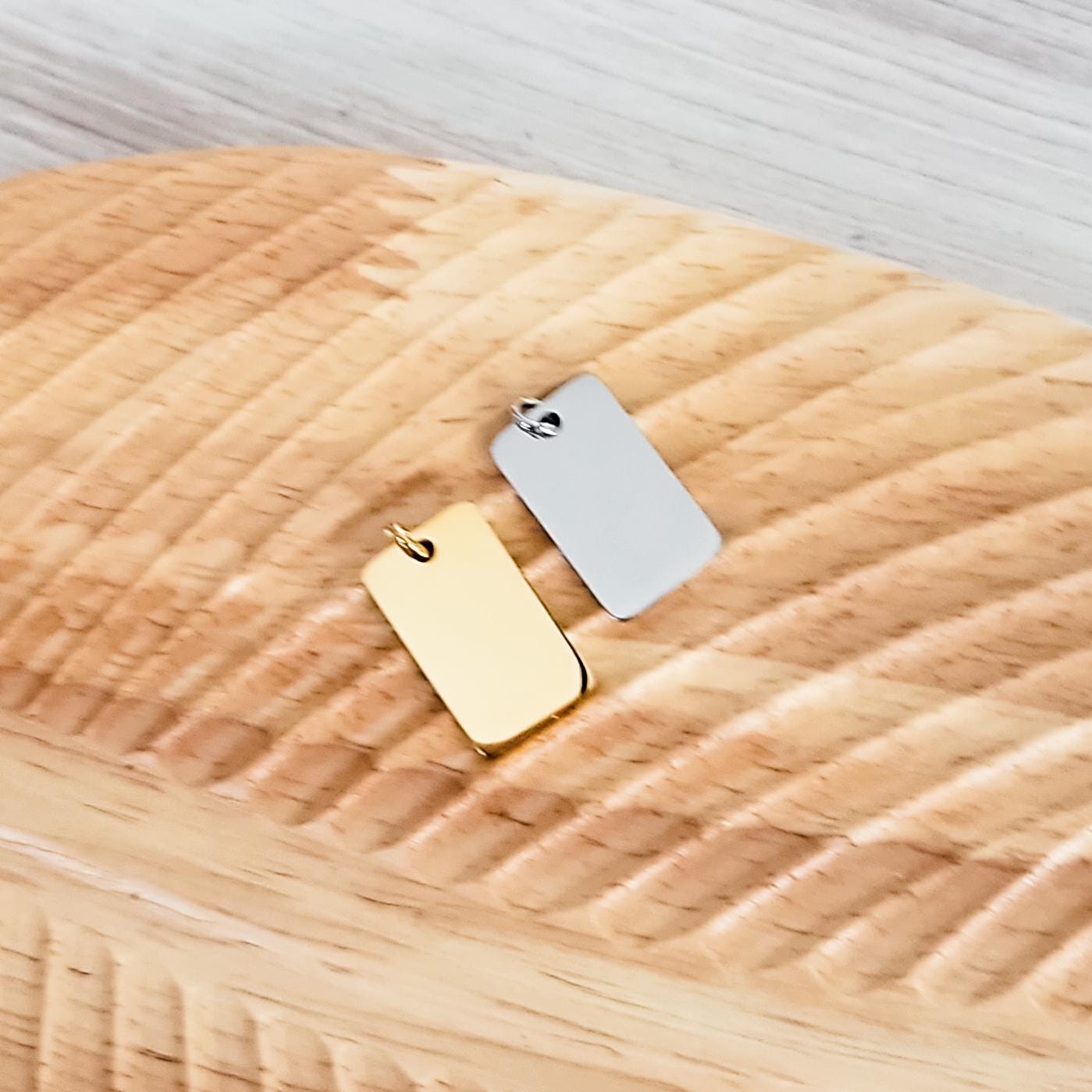 Small Rounded Rectangle Charms with Attached Jump Rings (Silver or Gold), 5 Total, Metal Blank #98