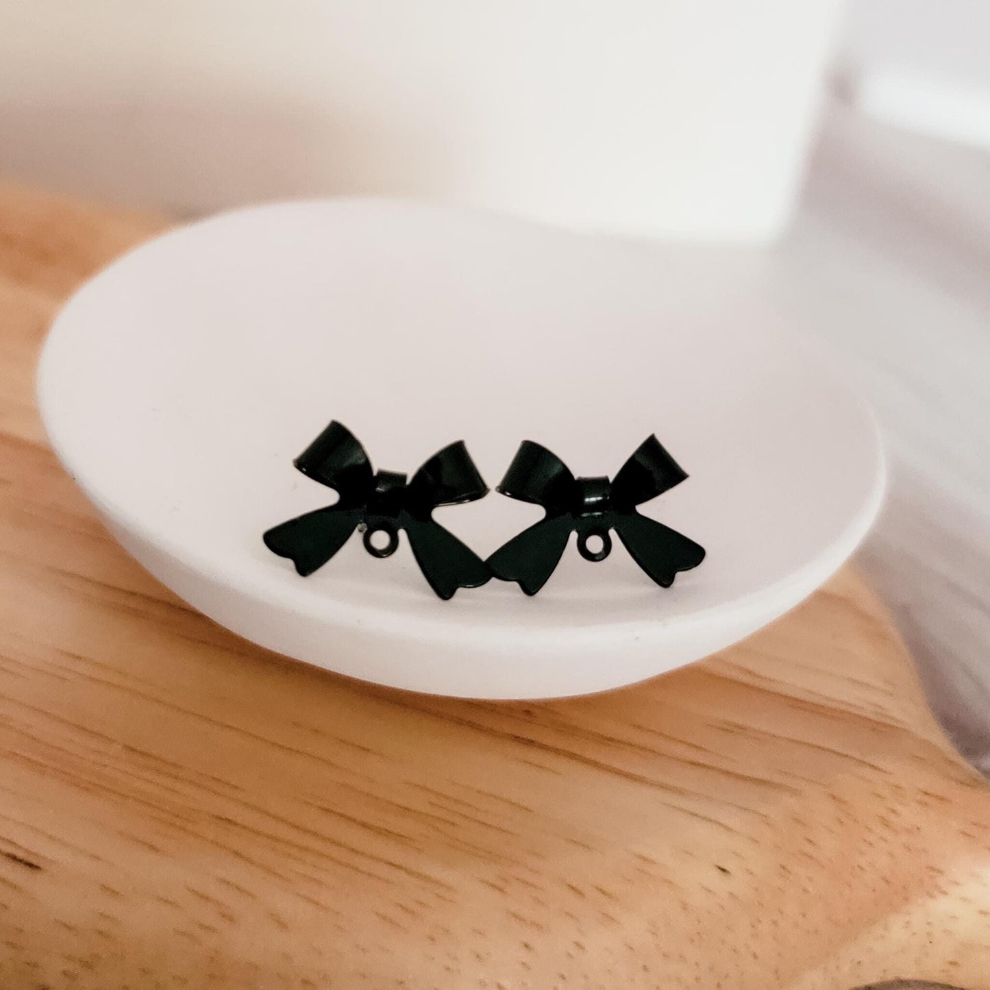 Black Stainless Steel Bow Stud Connector, 10 Pieces, Bow #6