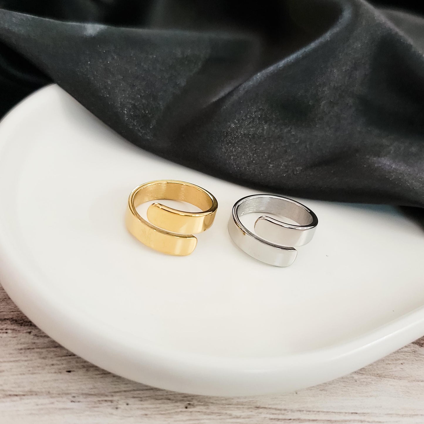 Wide Adjustable Ring (Silver or Gold, One Size), 1 Total, Metal Blank #100