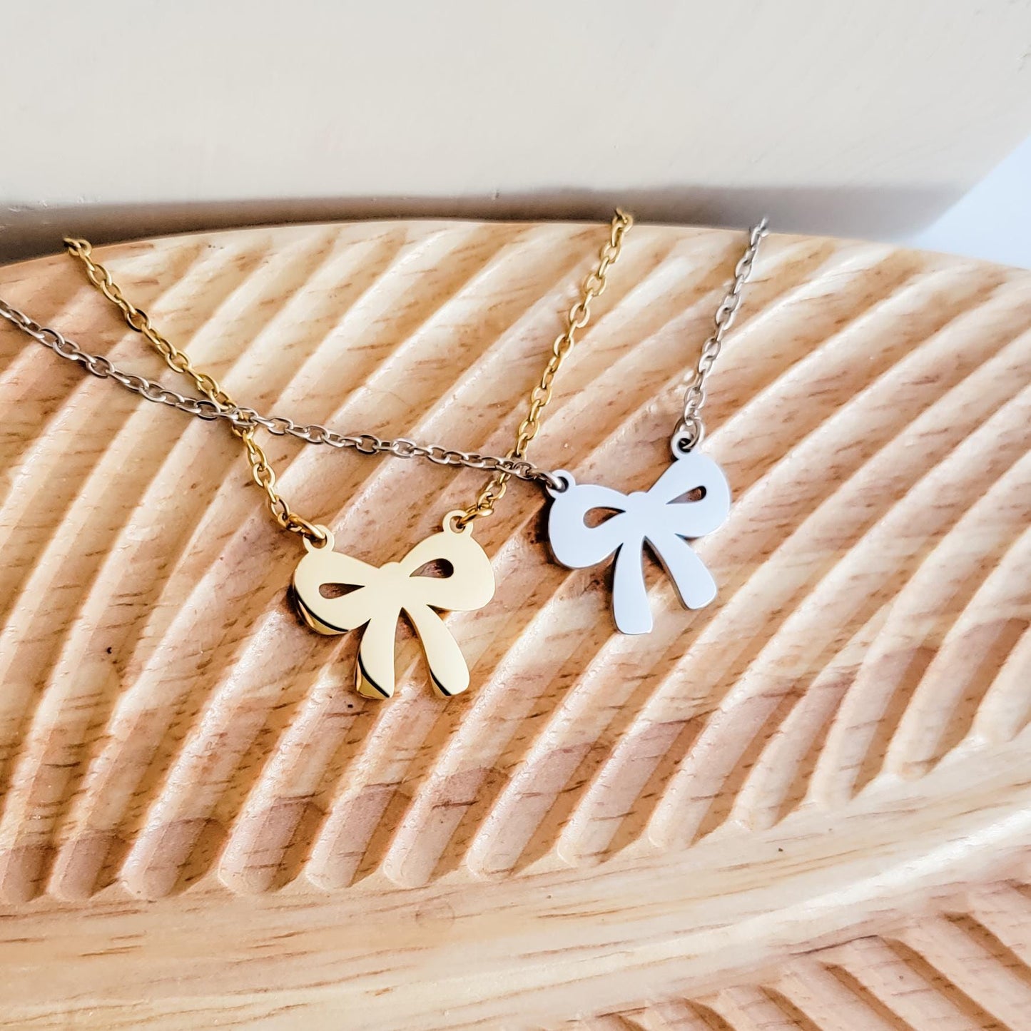 Bow Pendant Necklace (Silver or Gold), 1 Total, Metal Blank #108