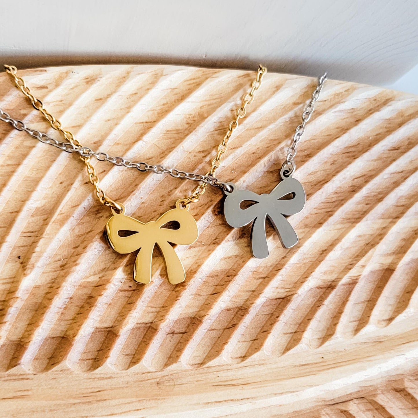 Bow Pendant Necklace (Silver or Gold), 1 Total, Metal Blank #108