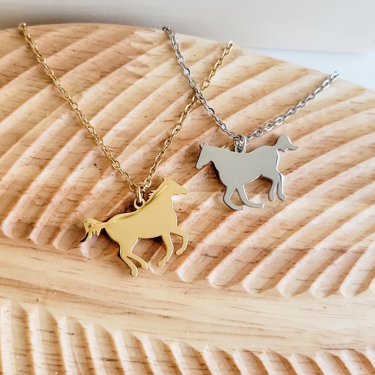 Horse Pendant Necklace (Silver or Gold), 1 Total, Metal Blank #109