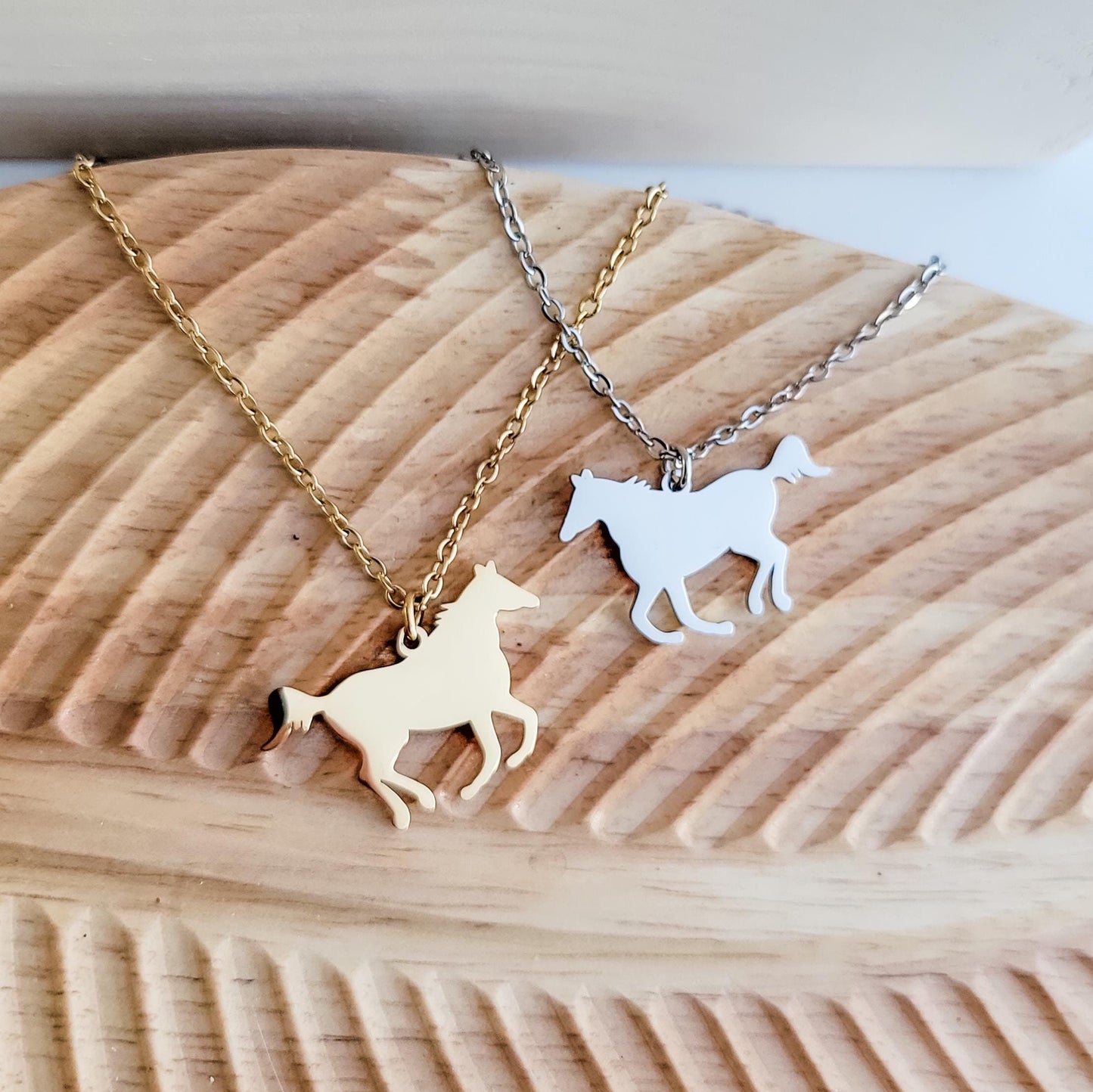 Horse Pendant Necklace (Silver or Gold), 1 Total, Metal Blank #109