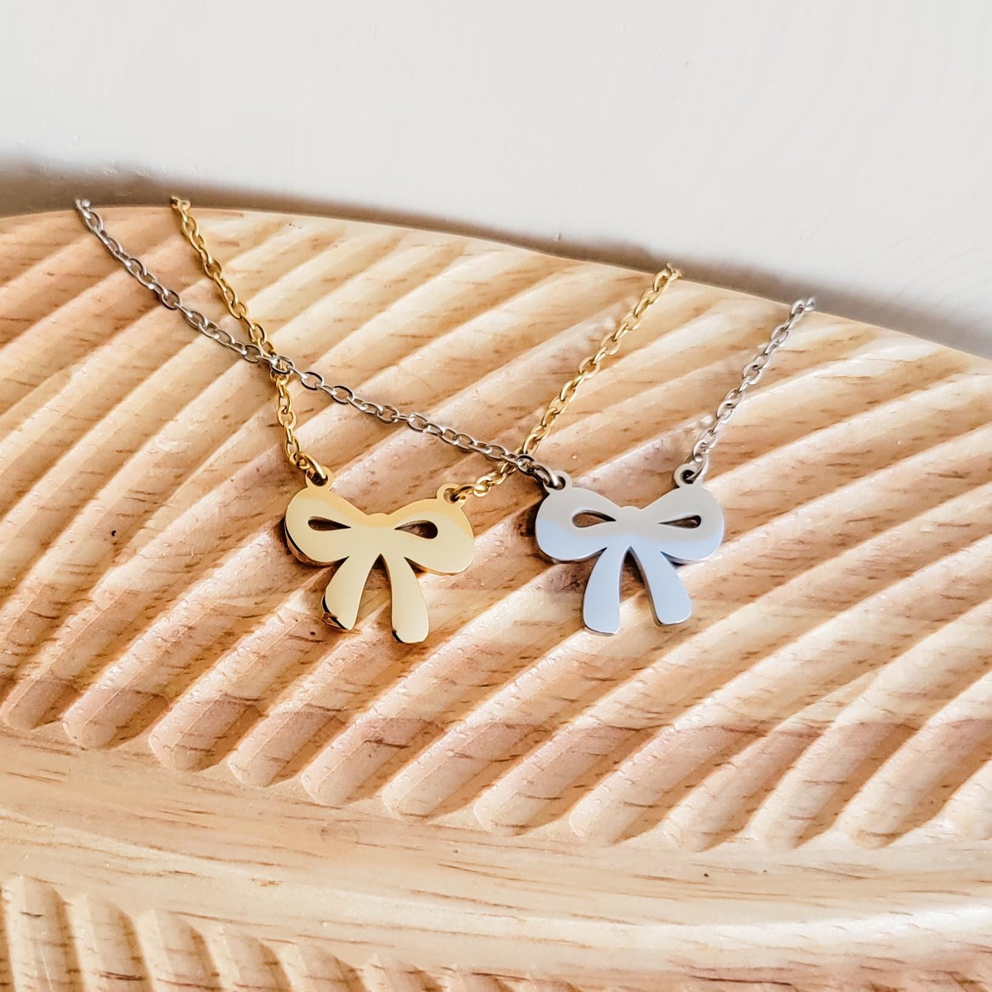 Bow Pendant Necklace (Silver or Gold), 1 Total, Metal Blank #108