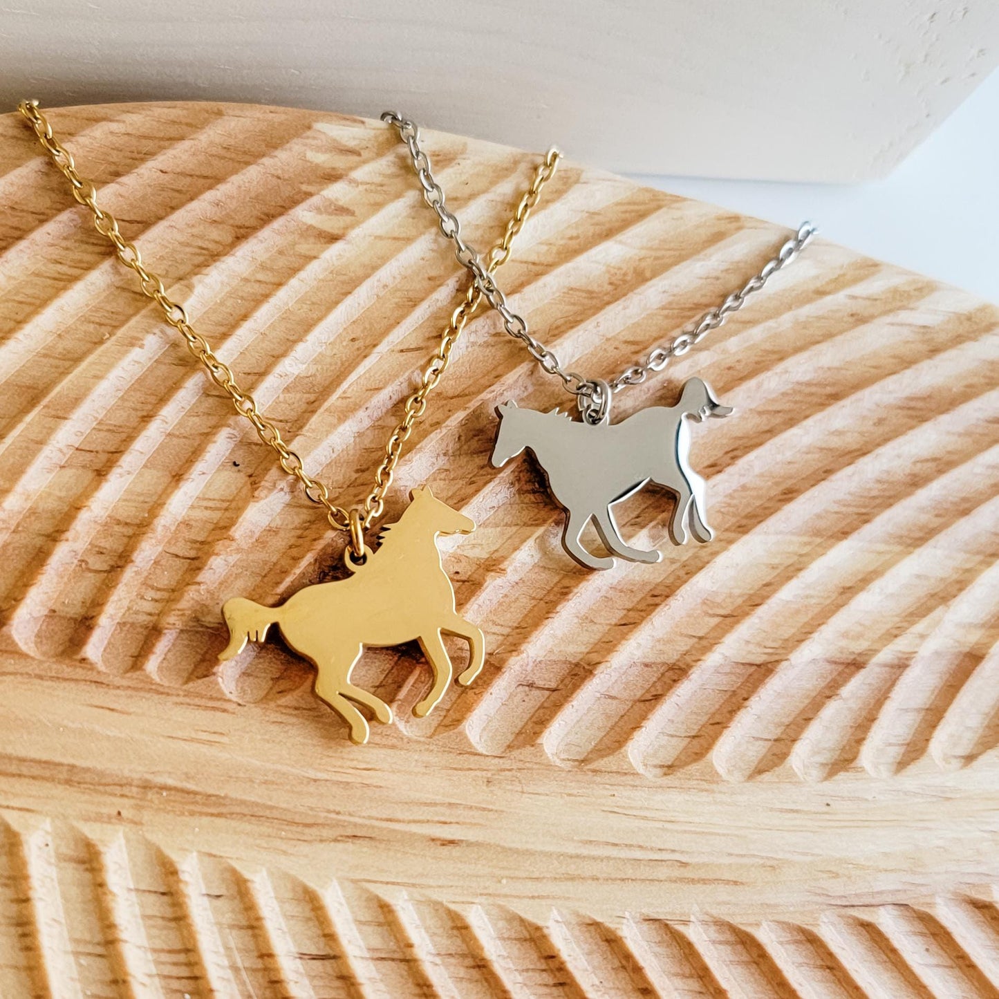 Horse Pendant Necklace (Silver or Gold), 1 Total, Metal Blank #109