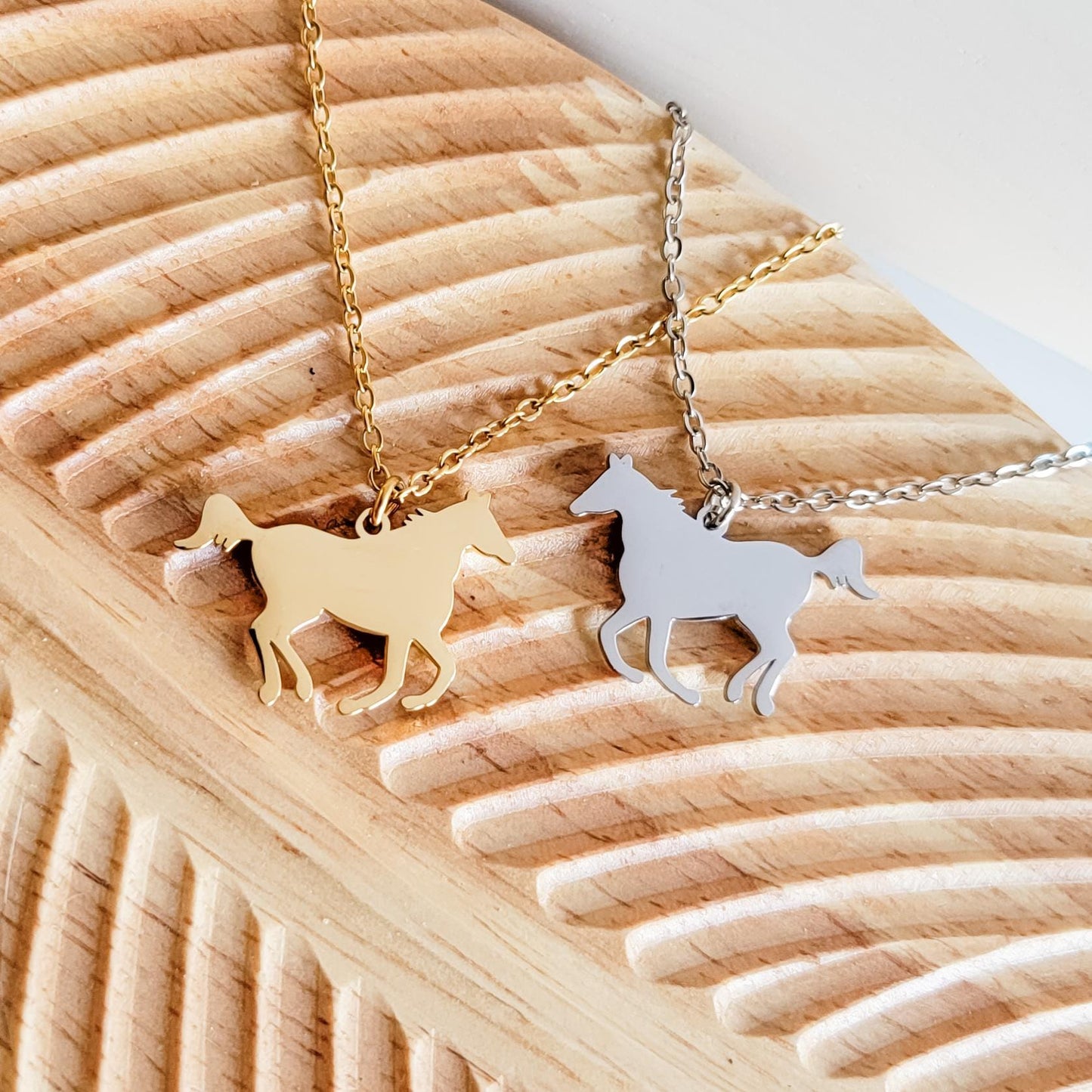 Horse Pendant Necklace (Silver or Gold), 1 Total, Metal Blank #109