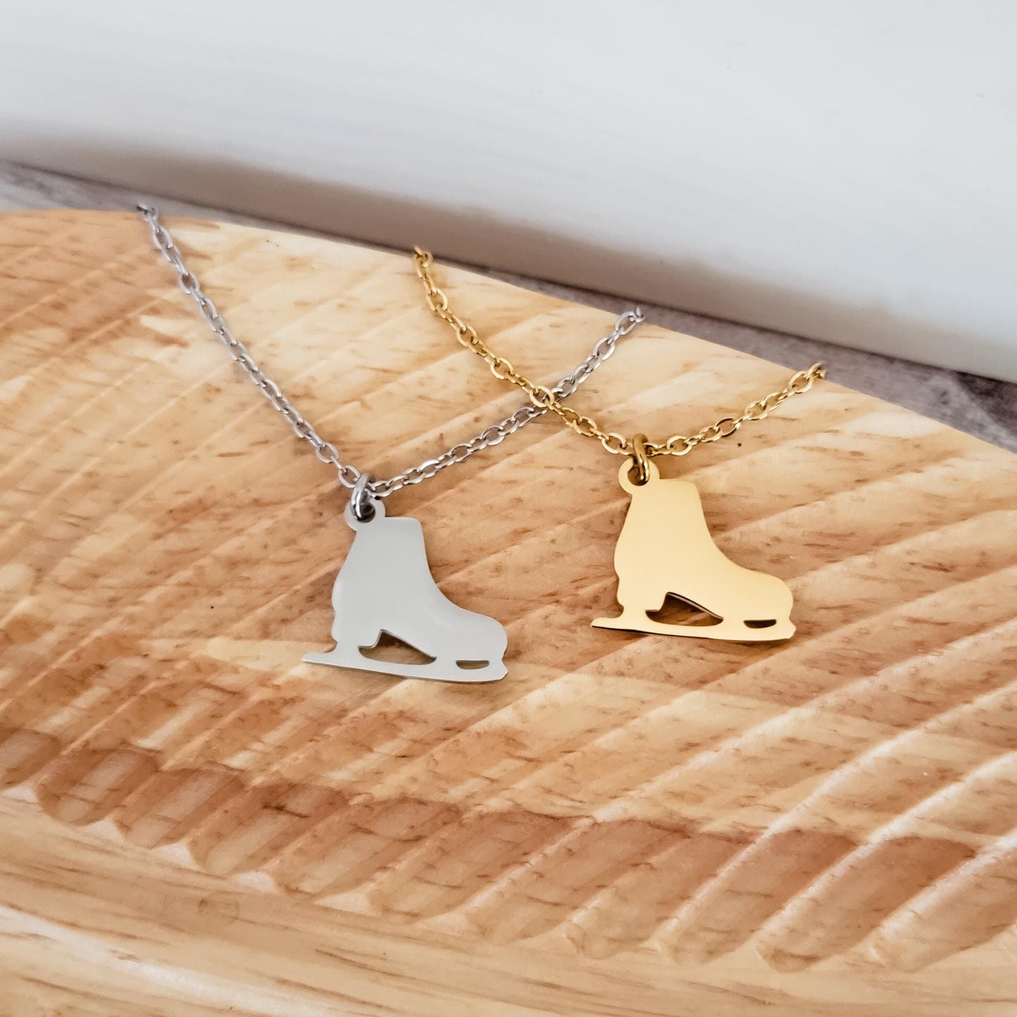 Ice Skate Necklace (Silver or Gold), 1 Total, Metal Blank #115
