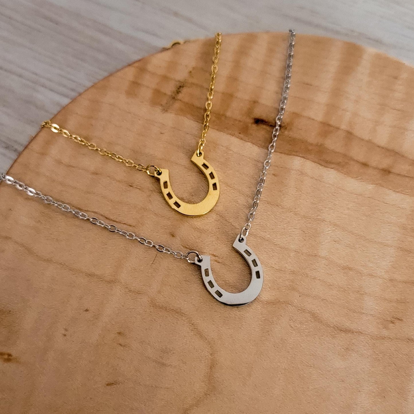 Horseshoe Necklace (Silver or Gold), 1 Total, Metal Blank #120