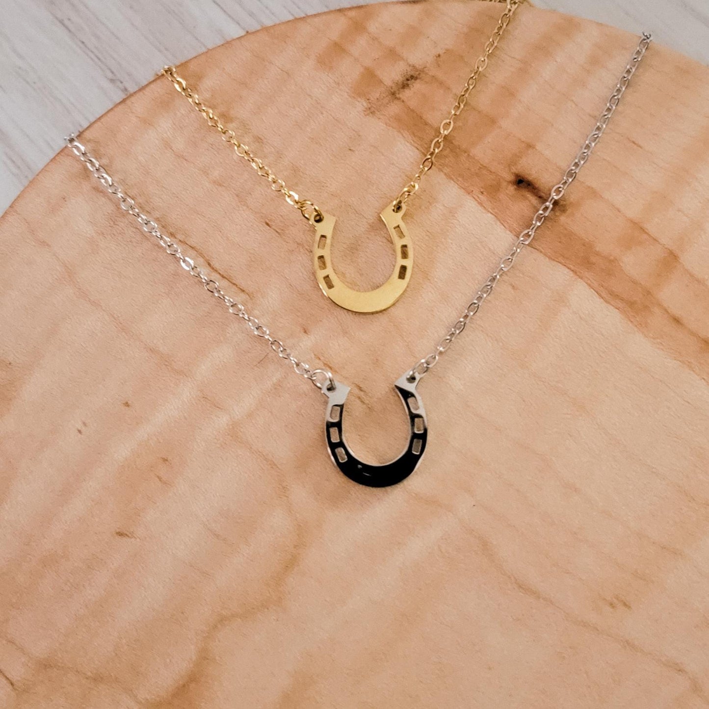 Horseshoe Necklace (Silver or Gold), 1 Total, Metal Blank #120